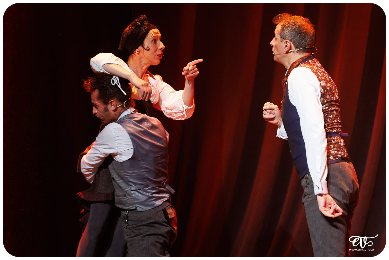 LA CLAQUE (FRED RADIX)